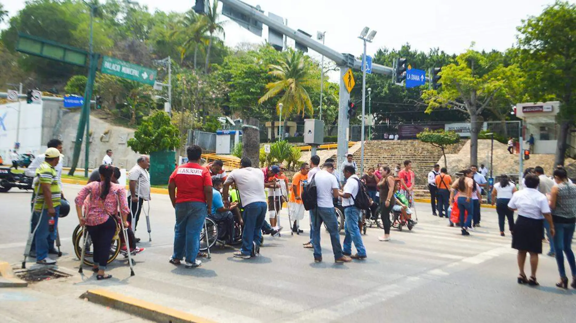 discapacitados bloquean cuahtemoc